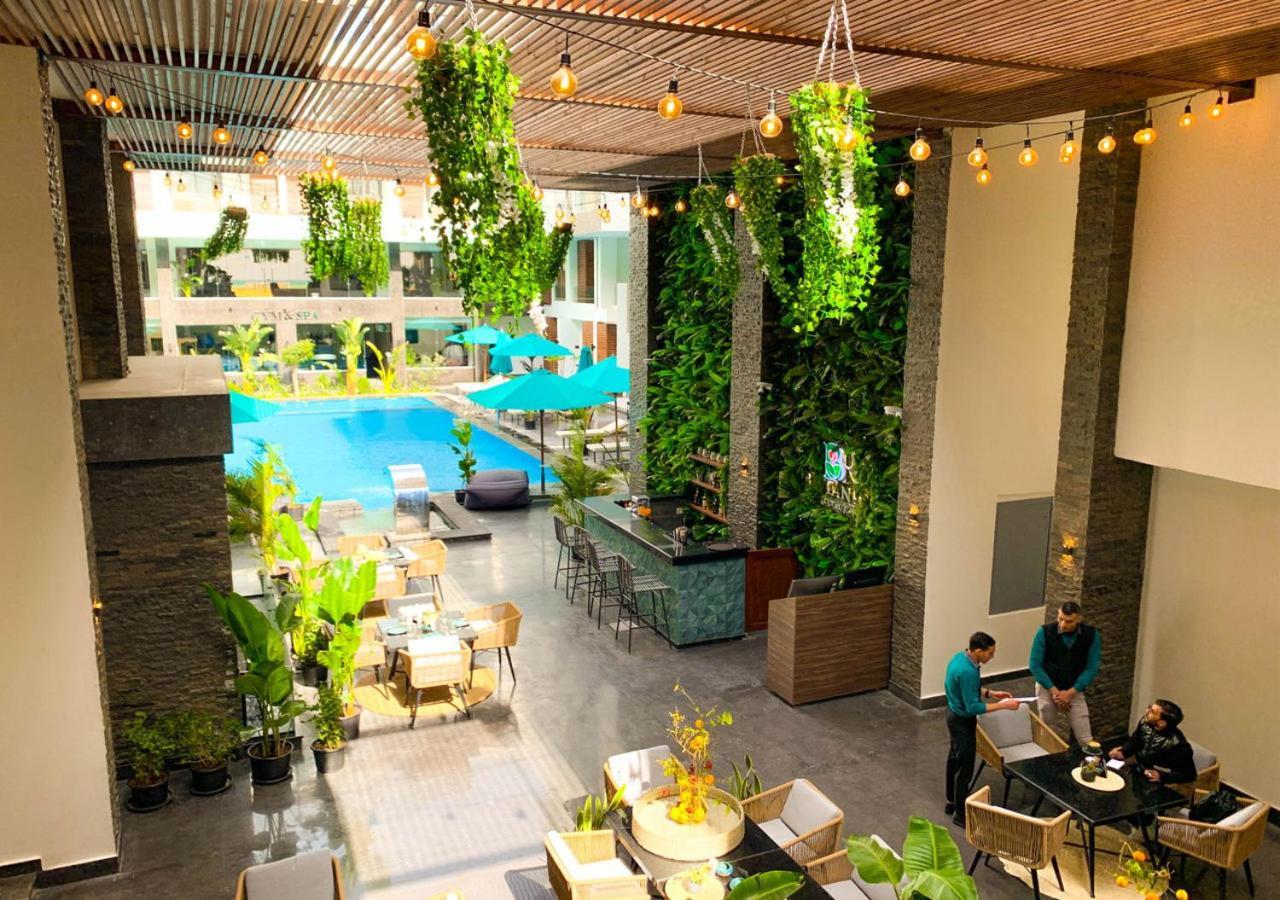 Sanctuary Sunlit Hurghada Haven With 4 Pools, Rooftop Sunsets & Gourmet Bites Steps Away Εξωτερικό φωτογραφία