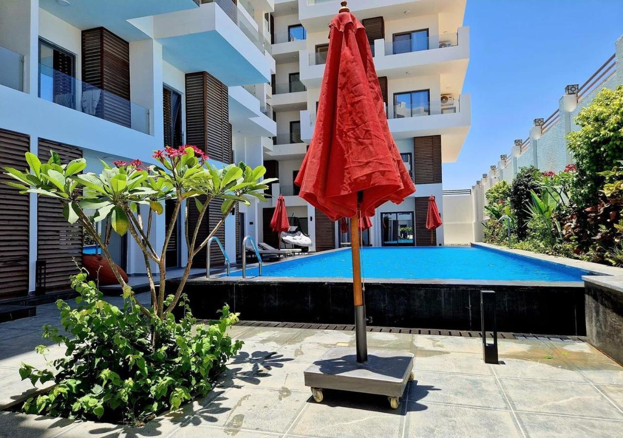 Sanctuary Sunlit Hurghada Haven With 4 Pools, Rooftop Sunsets & Gourmet Bites Steps Away Εξωτερικό φωτογραφία