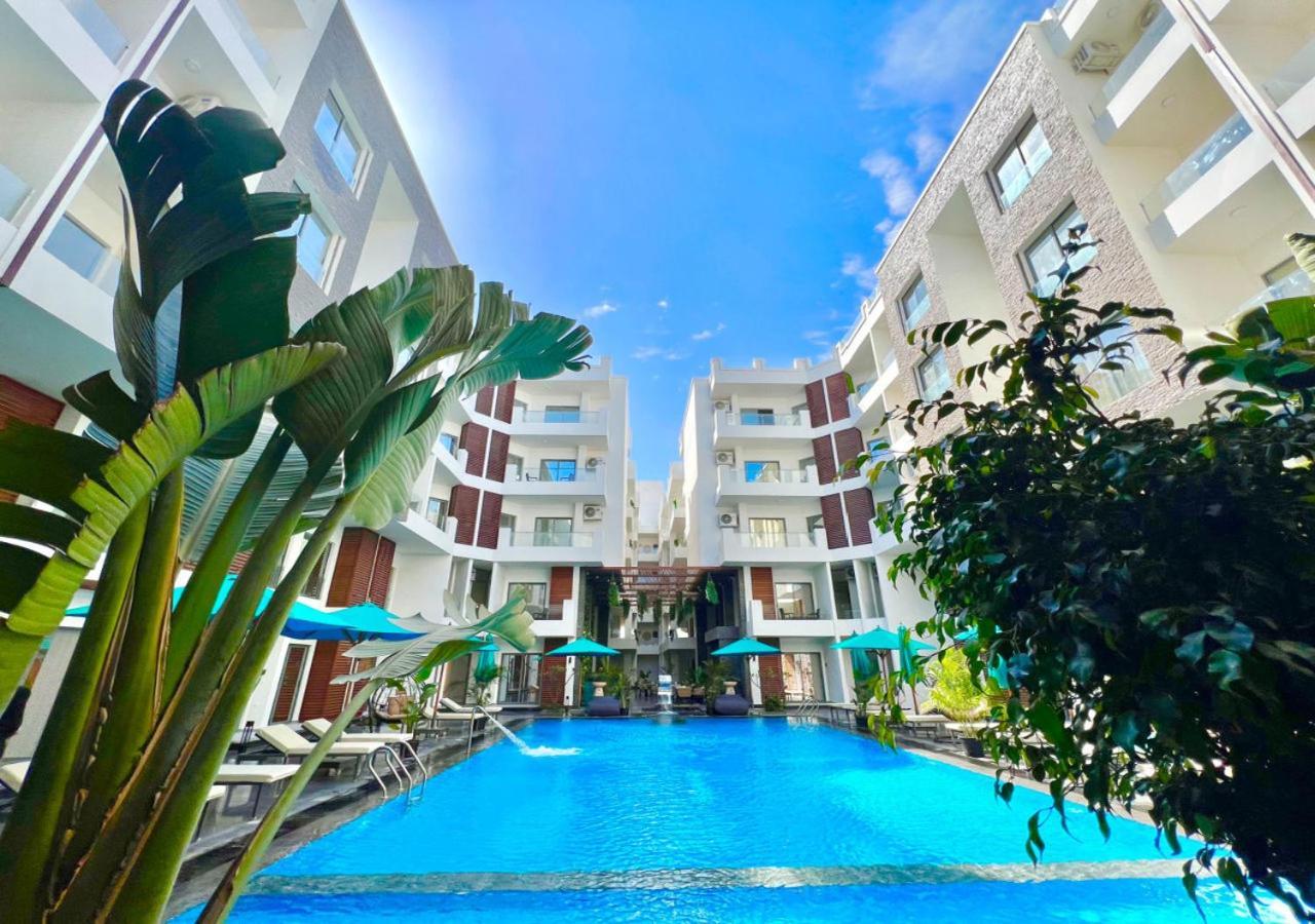 Sanctuary Sunlit Hurghada Haven With 4 Pools, Rooftop Sunsets & Gourmet Bites Steps Away Εξωτερικό φωτογραφία