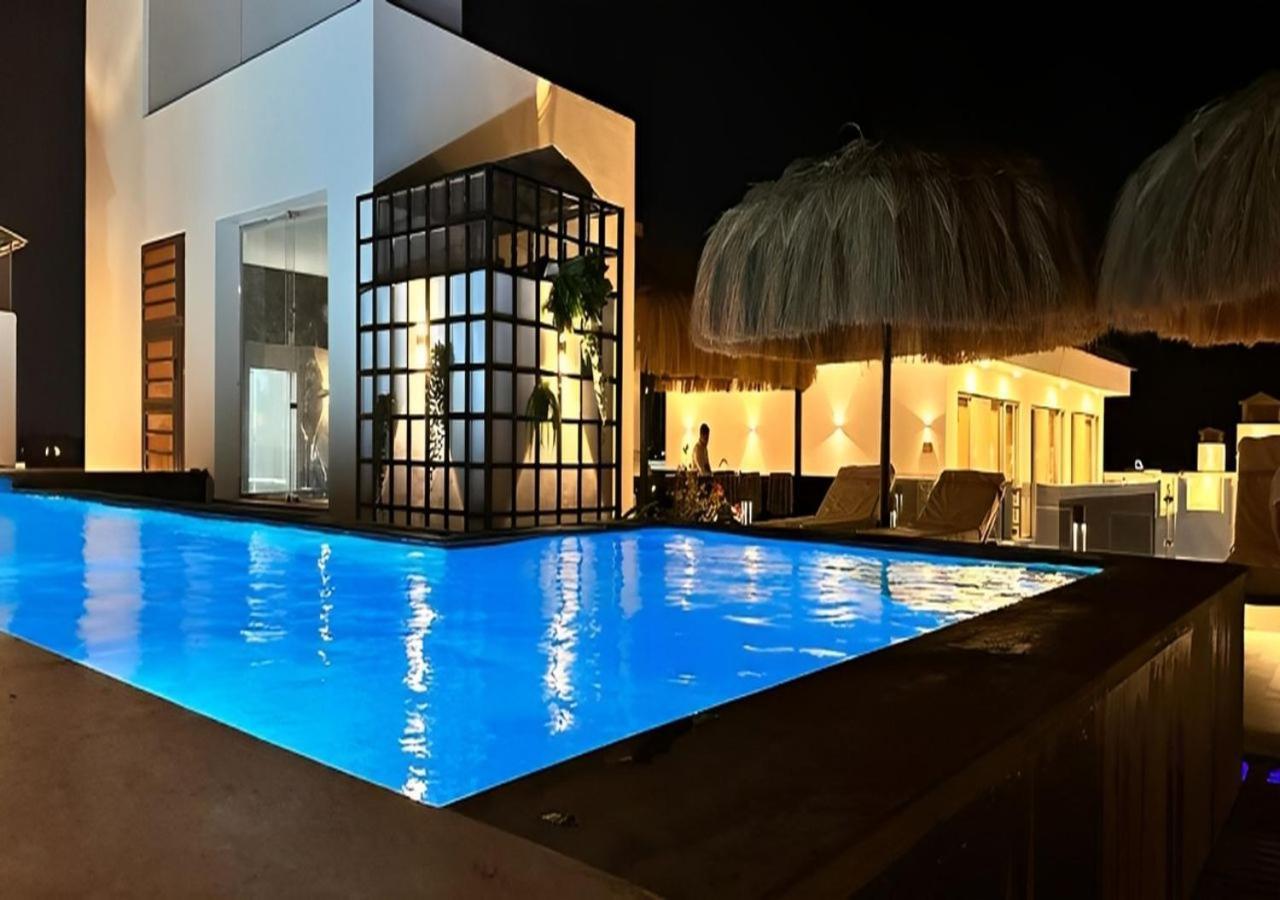 Sanctuary Sunlit Hurghada Haven With 4 Pools, Rooftop Sunsets & Gourmet Bites Steps Away Εξωτερικό φωτογραφία