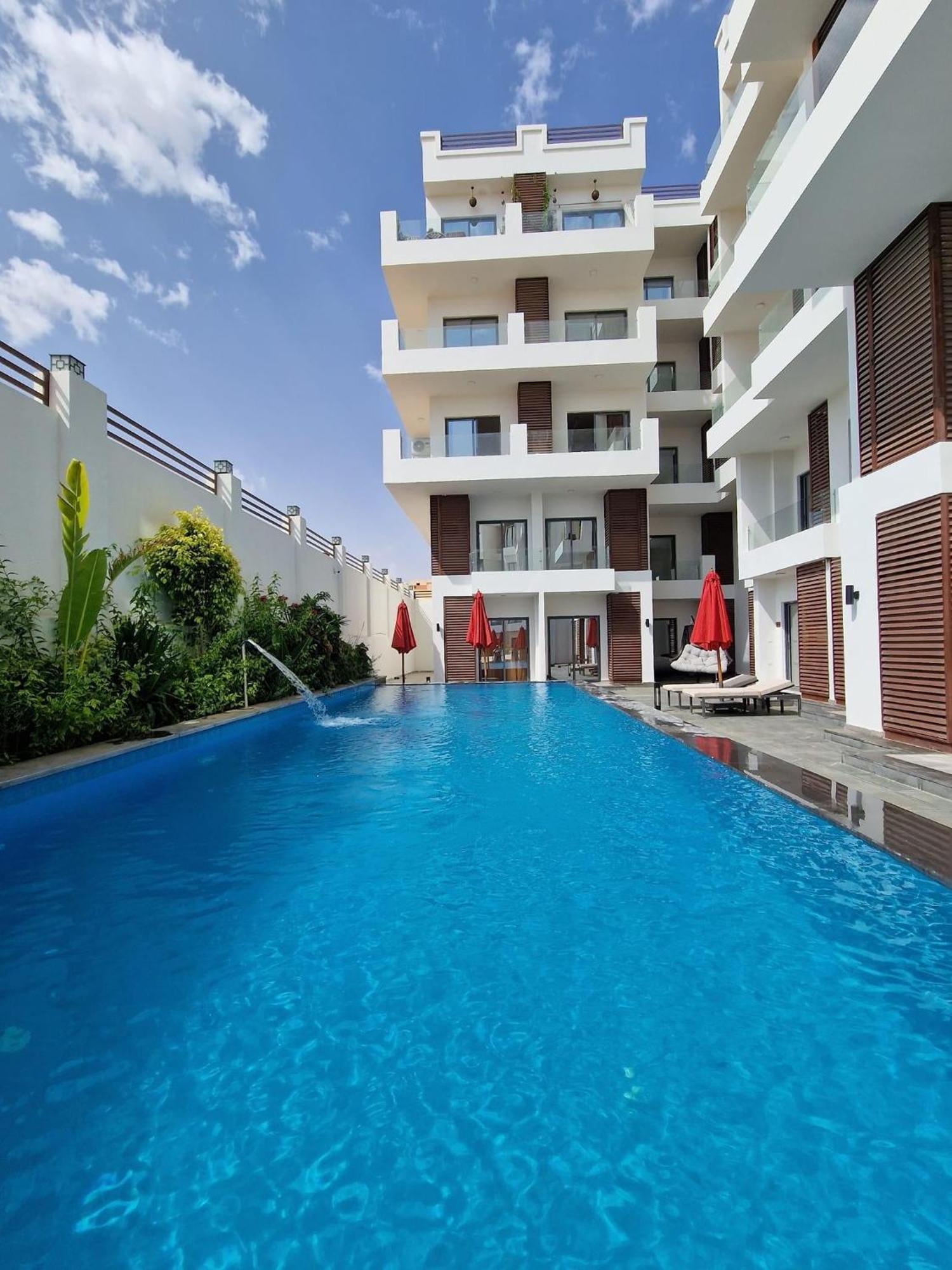 Sanctuary Sunlit Hurghada Haven With 4 Pools, Rooftop Sunsets & Gourmet Bites Steps Away Εξωτερικό φωτογραφία
